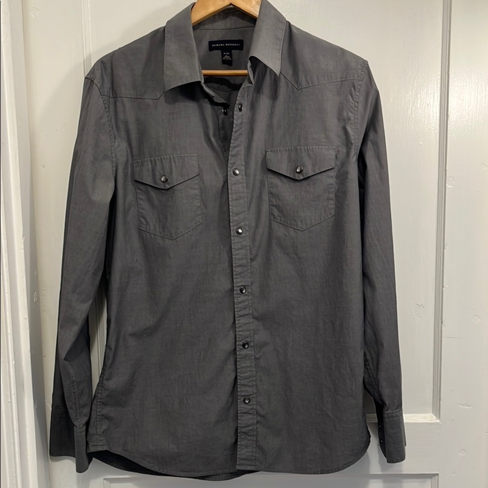 Banana Republic Men's Gray Button-Up Shirt